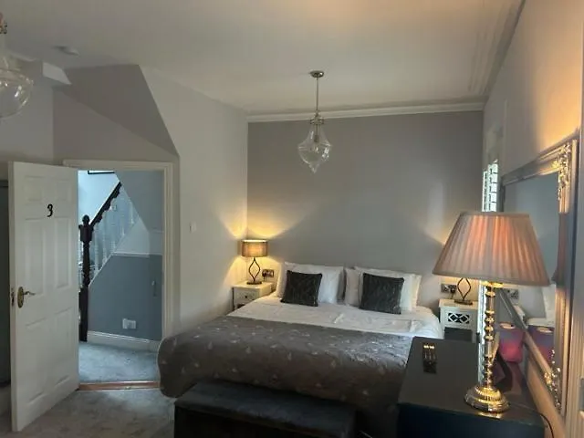 Hollybank House Дублин